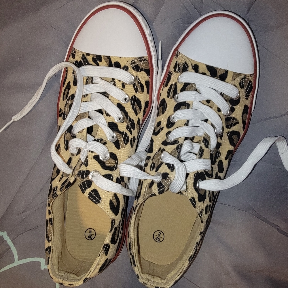 Size 9 Casual tennis shoes, cheetah print